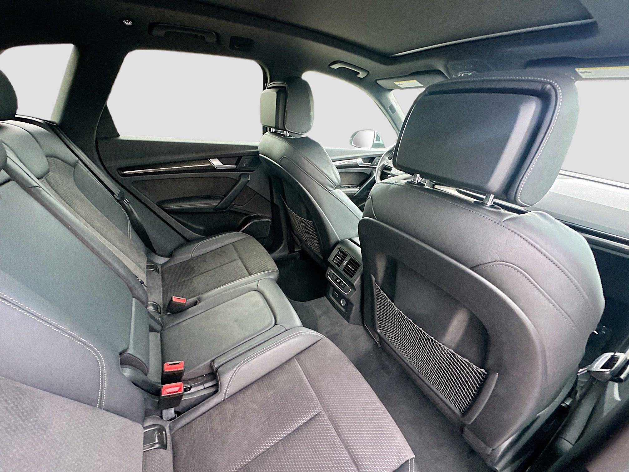 Used 2020 Audi SQ5 Premium Plus image 32