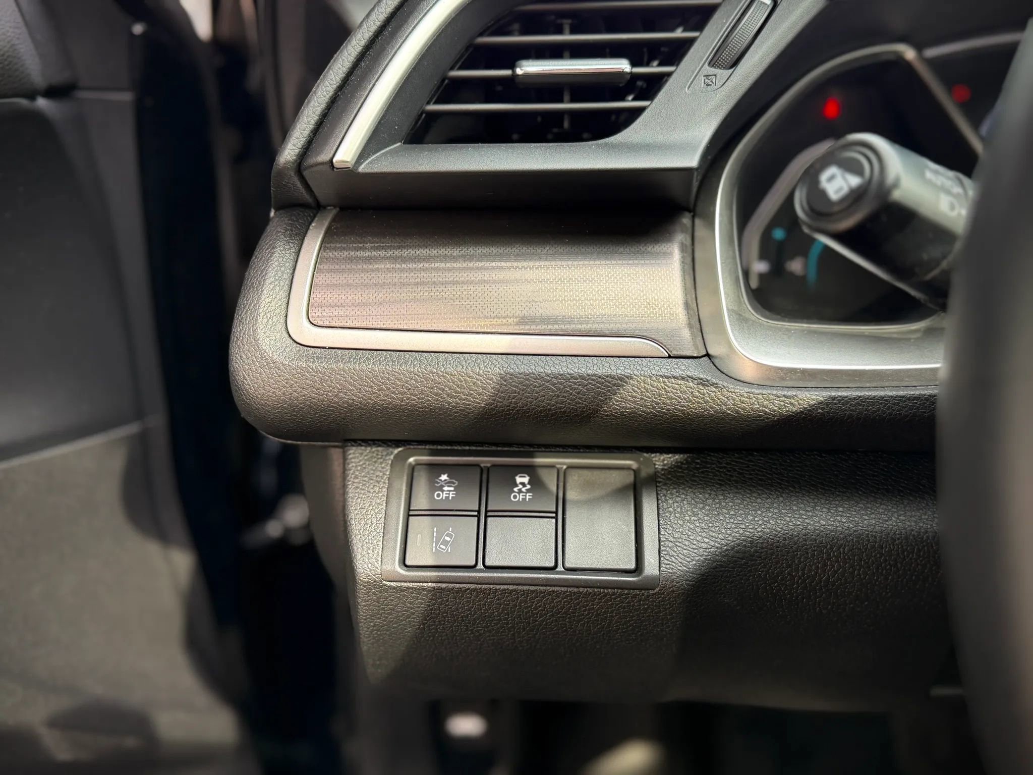 Used 2020 Honda Civic EX image 9