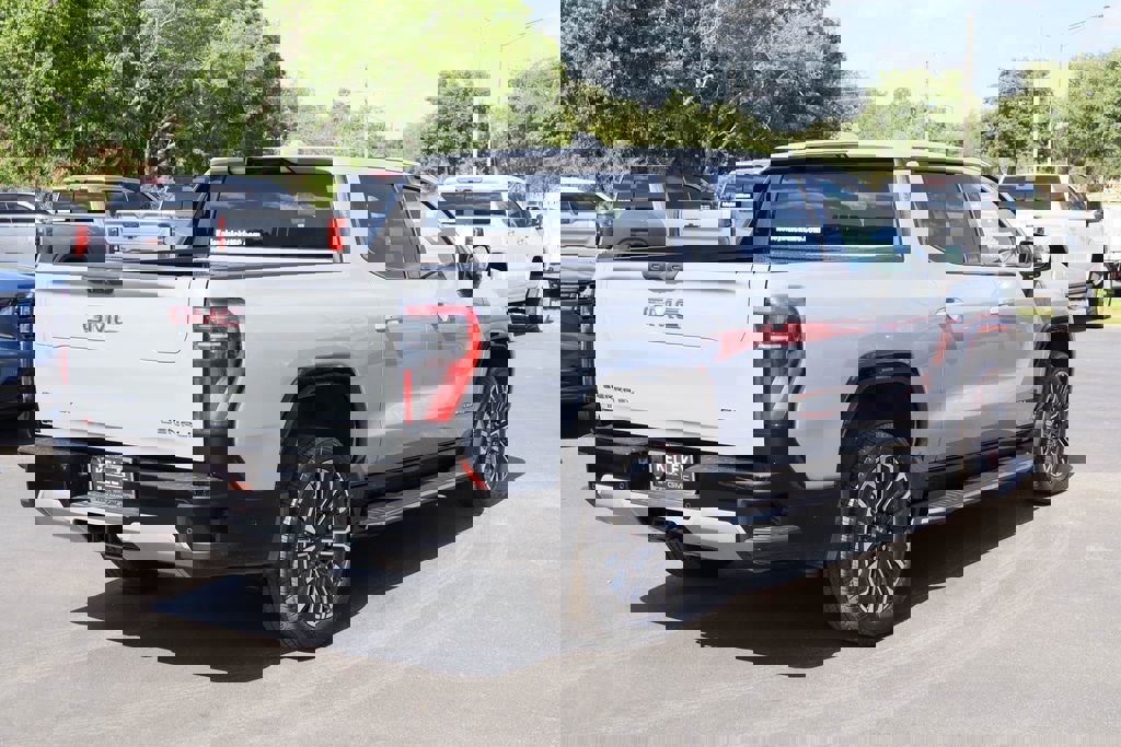 New 2026 GMC Sierra EV Denali AWD/4WD image 5