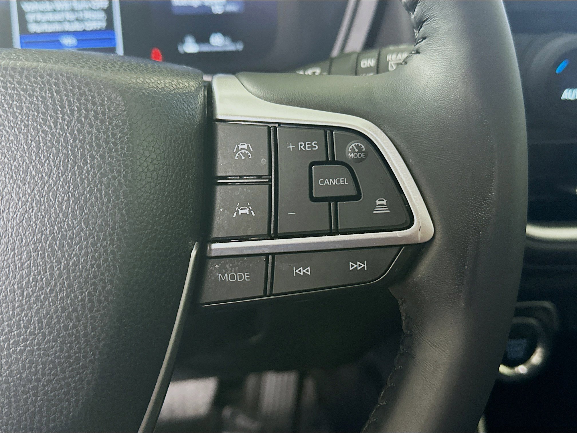 Used 2025 Toyota Grand Highlander AWD image 17