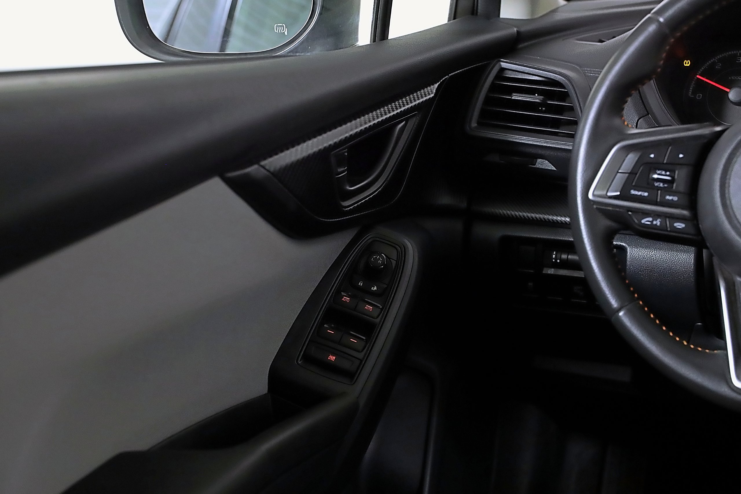 Used 2019 Subaru Crosstrek 2.0i Premium w/ Moonroof Package AWD/4WD image 19