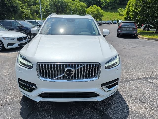 Used 2023 Volvo XC90 B6 Plus w/ Protection Package Premier AWD/4WD image 9
