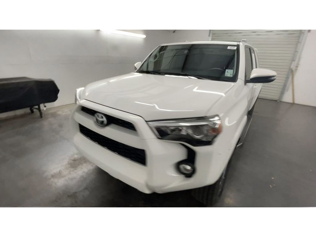 Used 2018 Toyota 4Runner SR5 Premium image 4