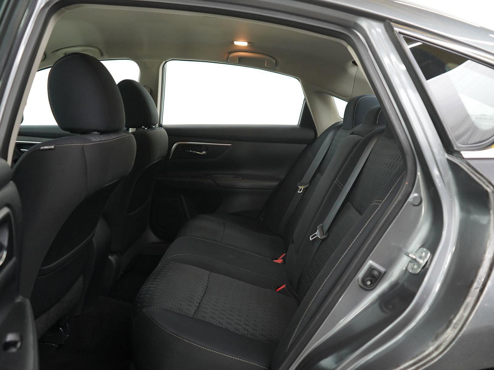 Used 2016 Nissan Altima 2.5 SV image 16