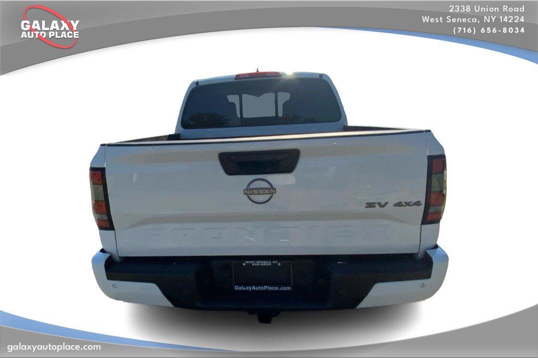 Used 2022 Nissan Frontier SV AWD/4WD image 6