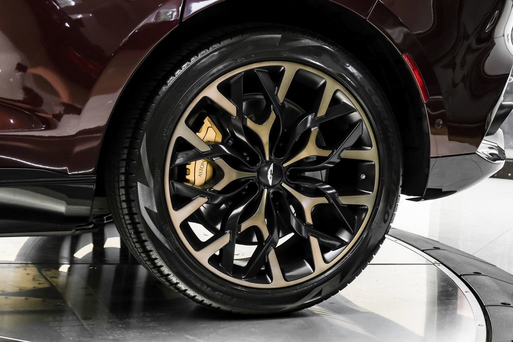 Used 2022 Aston Martin DBX AWD/4WD image 61