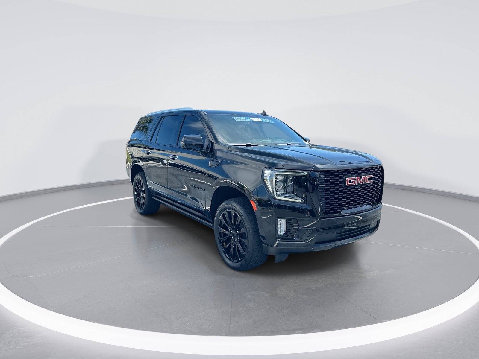 Used 2024 GMC Yukon Denali w/ Denali Reserve Package AWD/4WD image 2