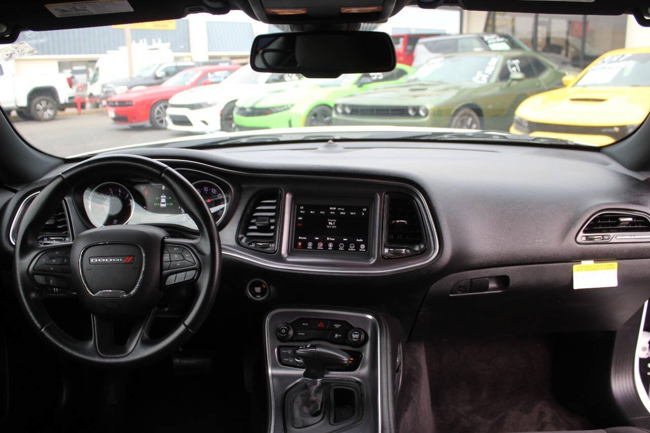 Used 2018 Dodge Challenger SXT RWD image 16