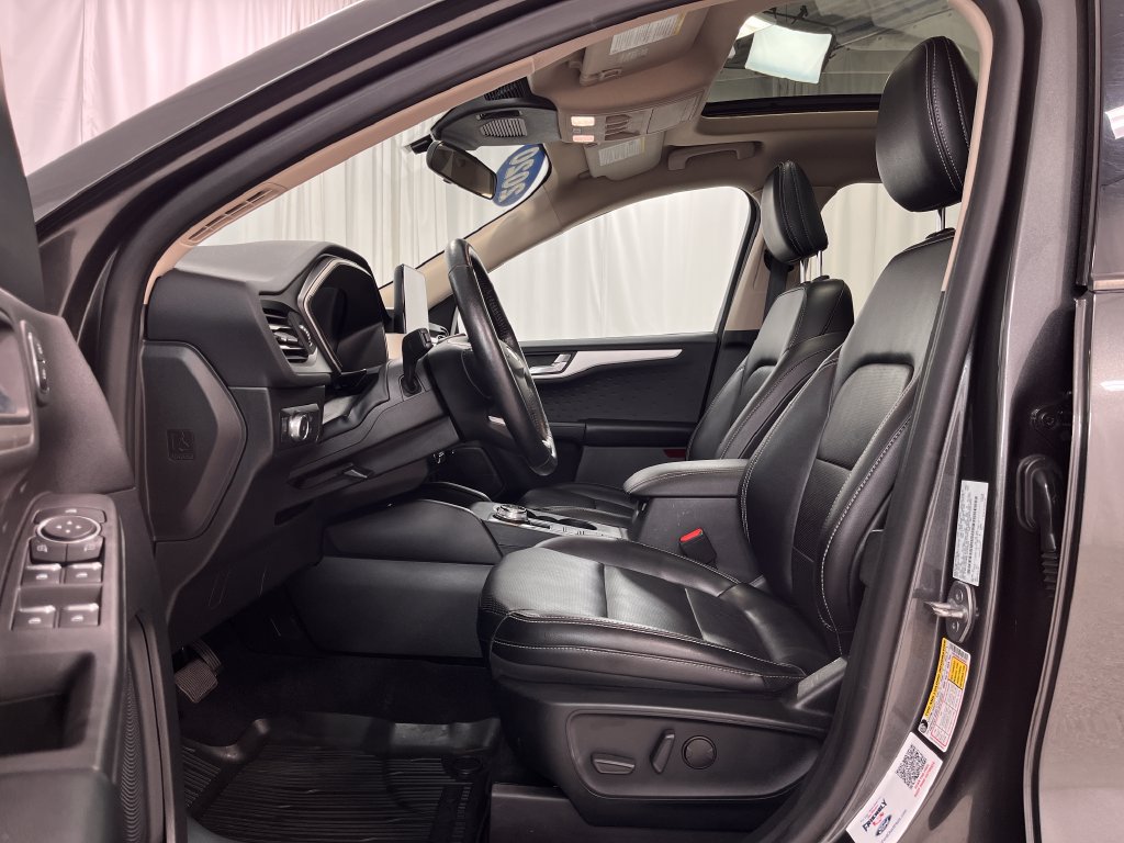 Used 2020 Ford Escape SEL AWD/4WD image 16