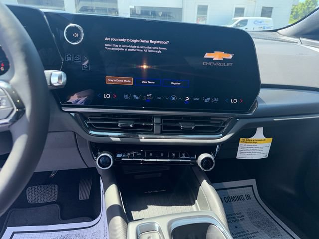 New 2026 Chevrolet Equinox EV RS w/ Active Safety Package 3 AWD/4WD image 18