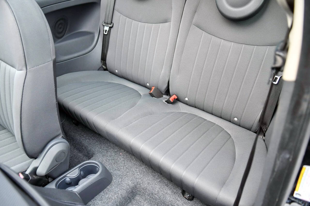 Used 2012 FIAT 500 Lounge FWD image 18