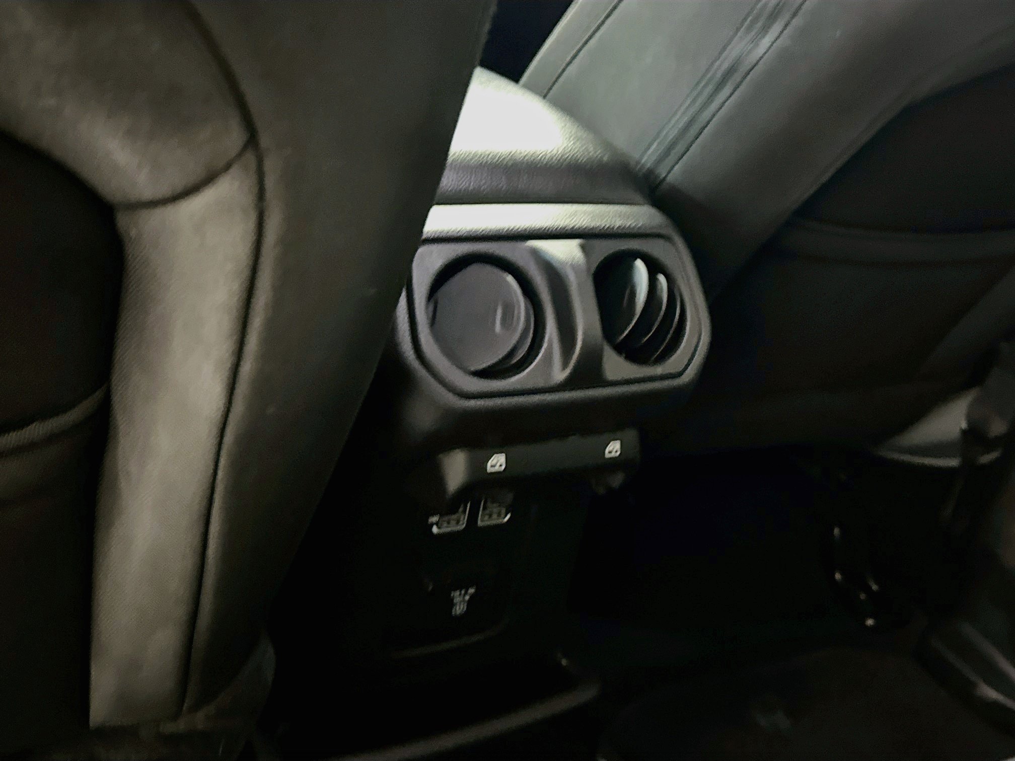 Used 2023 Jeep Wrangler Unlimited Rubicon 4xe AWD/4WD image 28