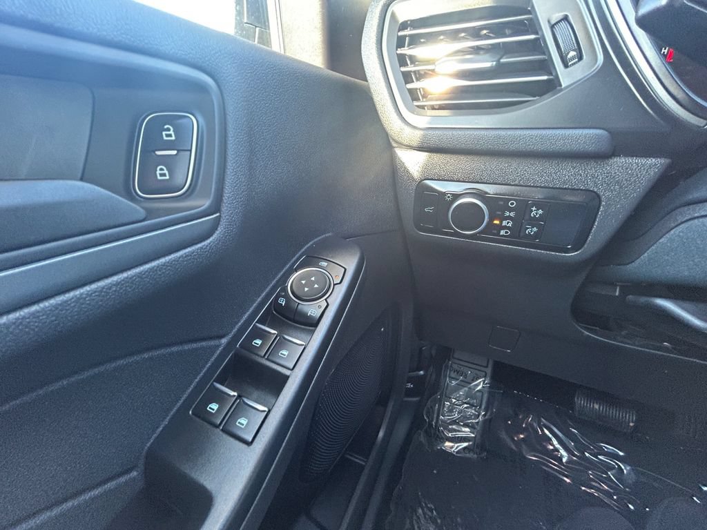 Used 2024 Ford Escape Active AWD/4WD image 21