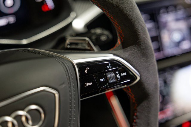Used 2025 Audi RS 6 performance w/ Black Optic Package image 20