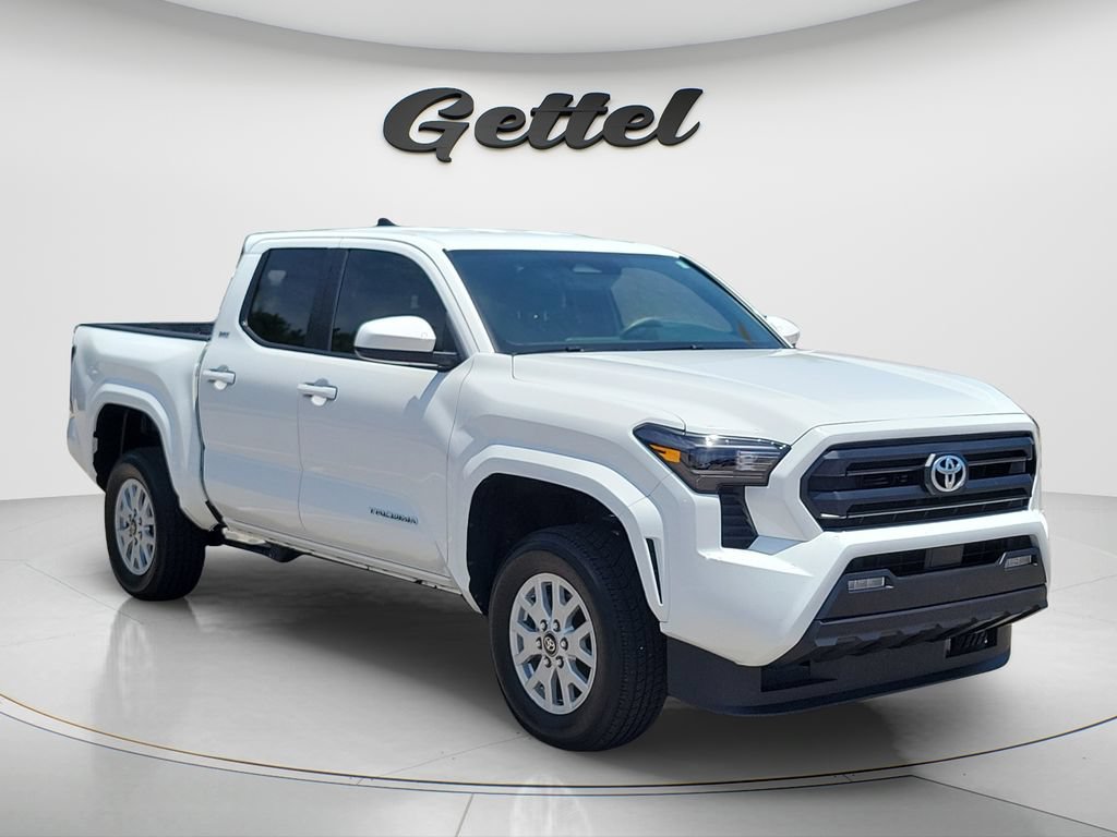 Certified 2025 Toyota Tacoma SR5 AWD/4WD image 3
