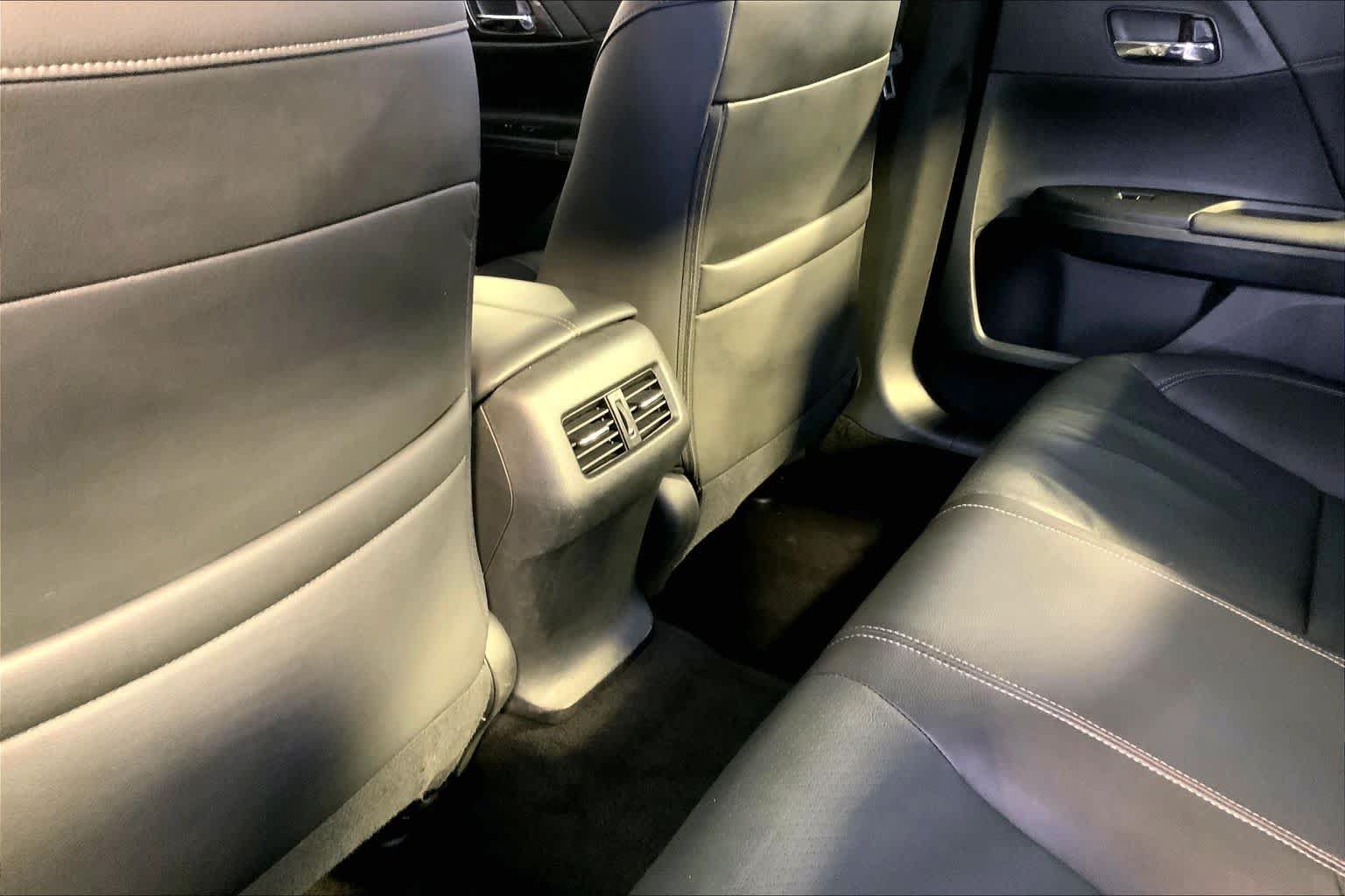 Used 2017 Honda Accord EX-L image 36