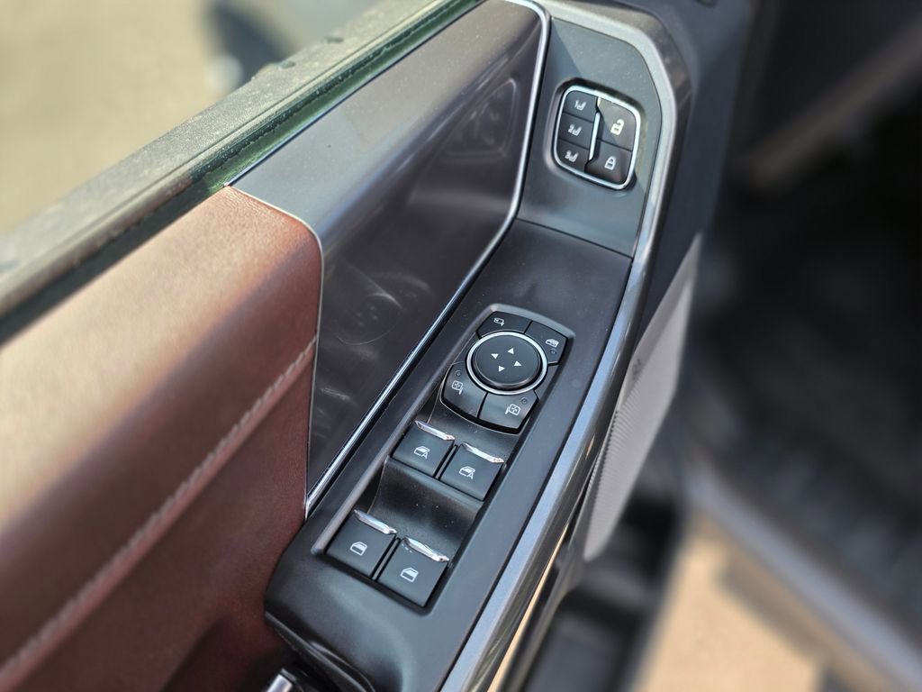 Used 2023 Ford F150 Lariat image 19