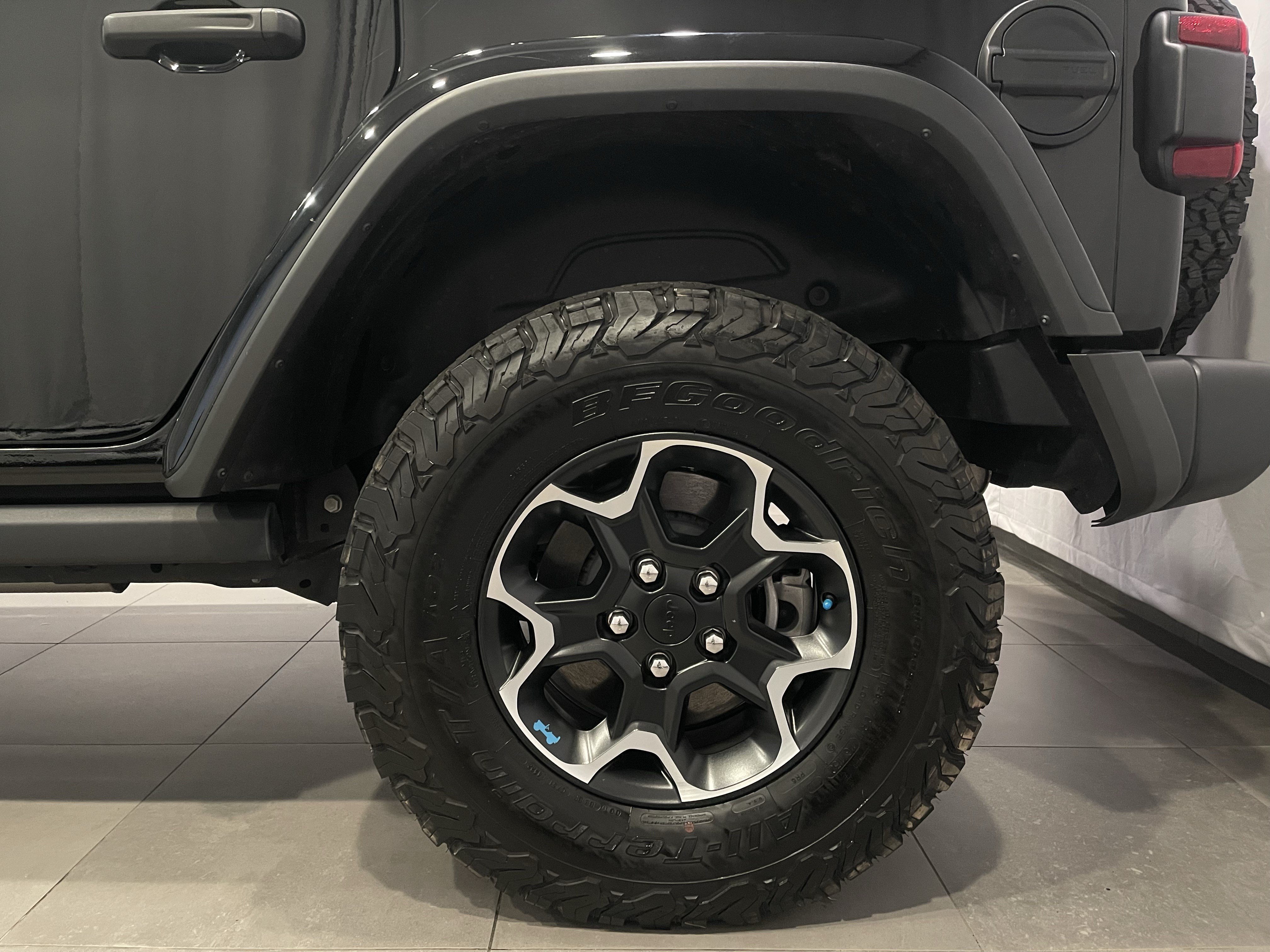 Used 2023 Jeep Wrangler Unlimited Rubicon 4xe w/ Cold Weather Group AWD/4WD image 8