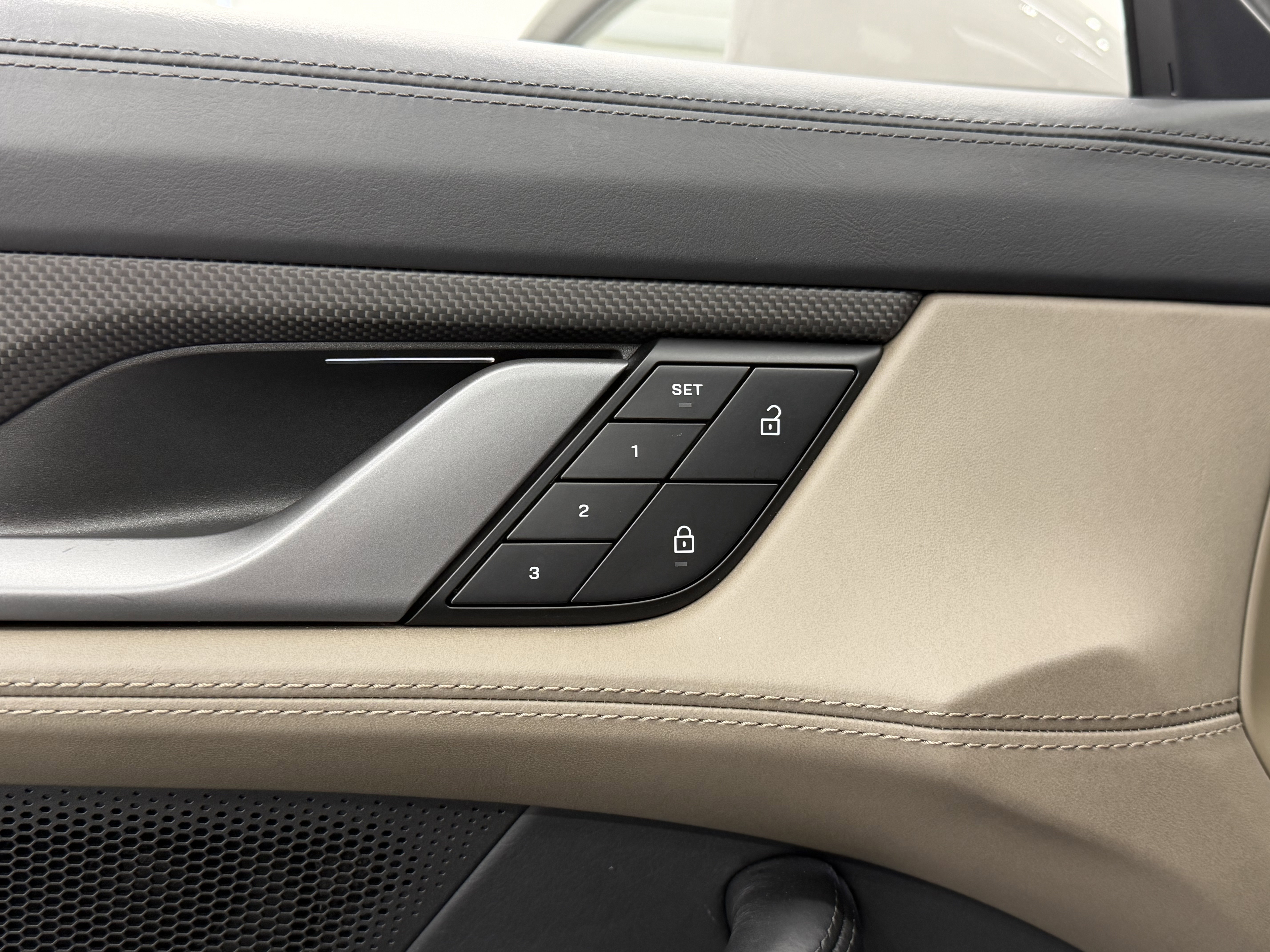 Certified 2023 Porsche Taycan Turbo S image 31