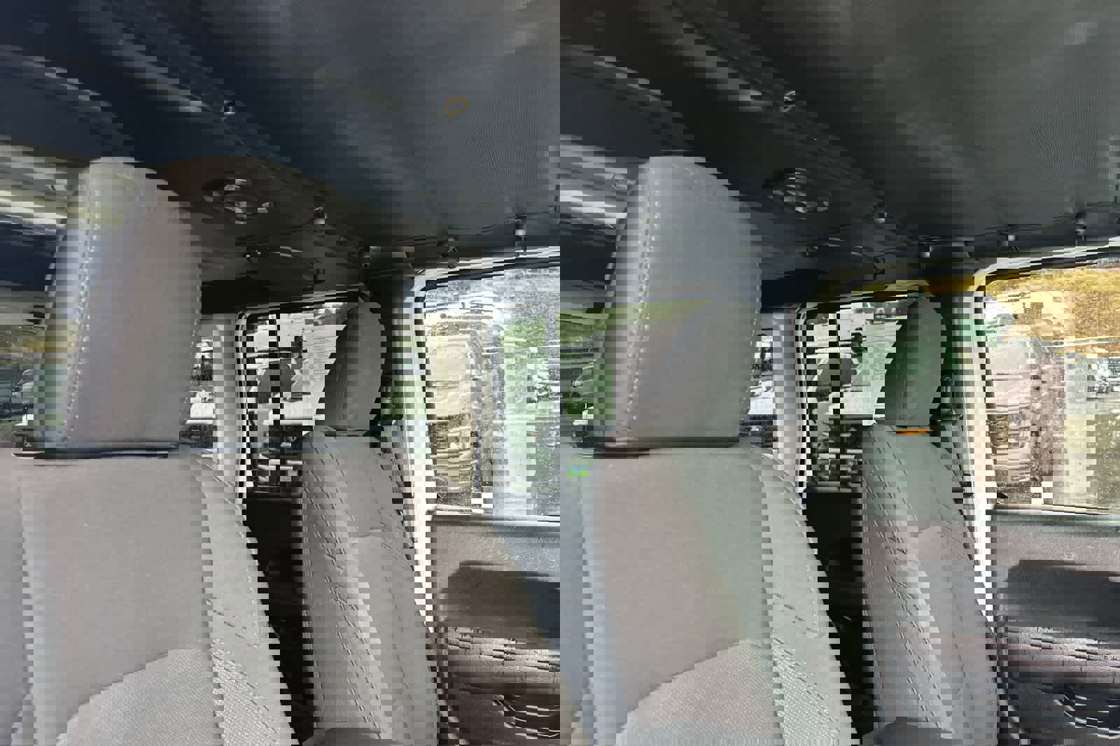 Used 2022 Jeep Wrangler Unlimited Sport image 17