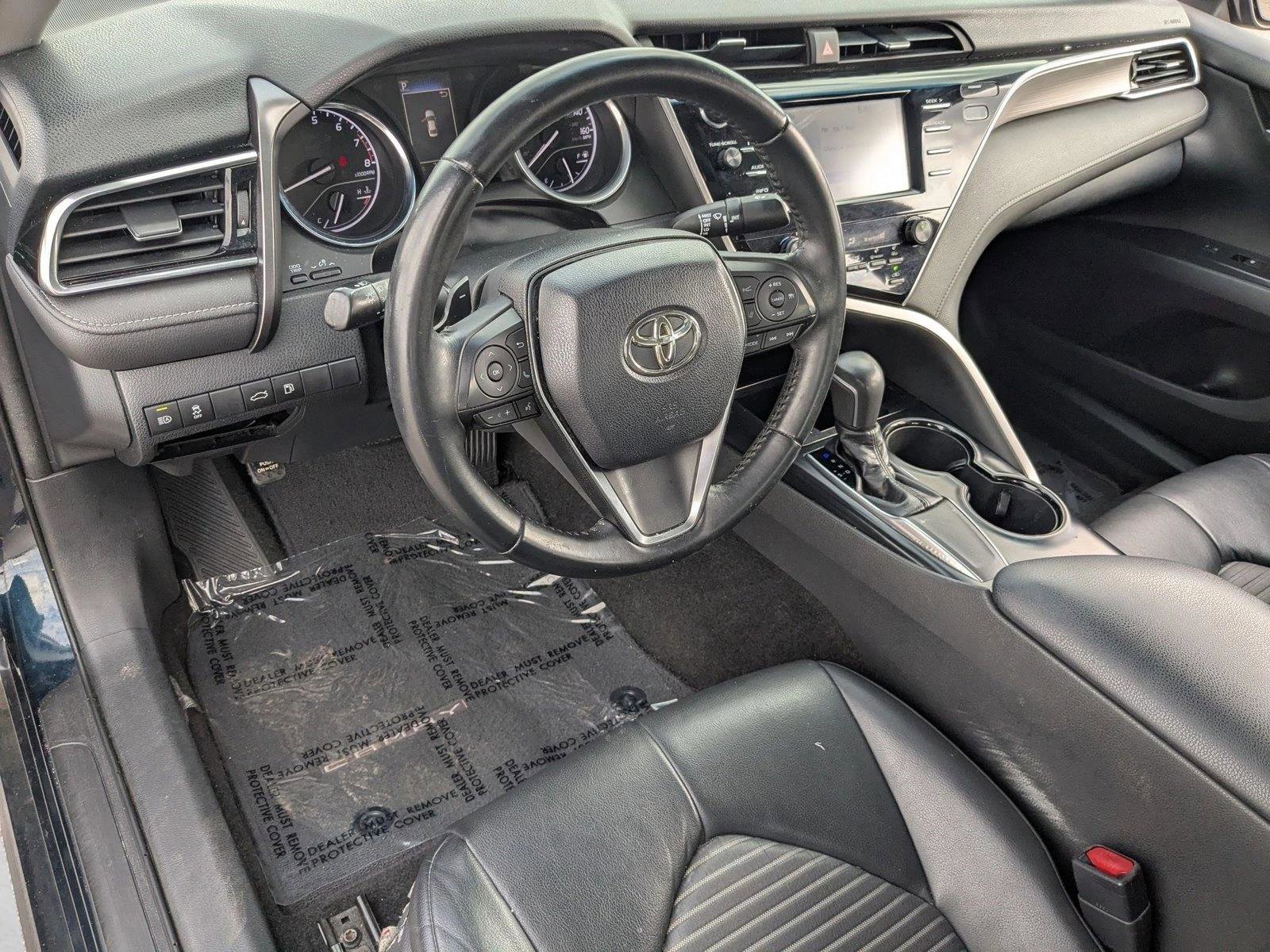 Used 2018 Toyota Camry SE w/ Convenience Package FWD image 10