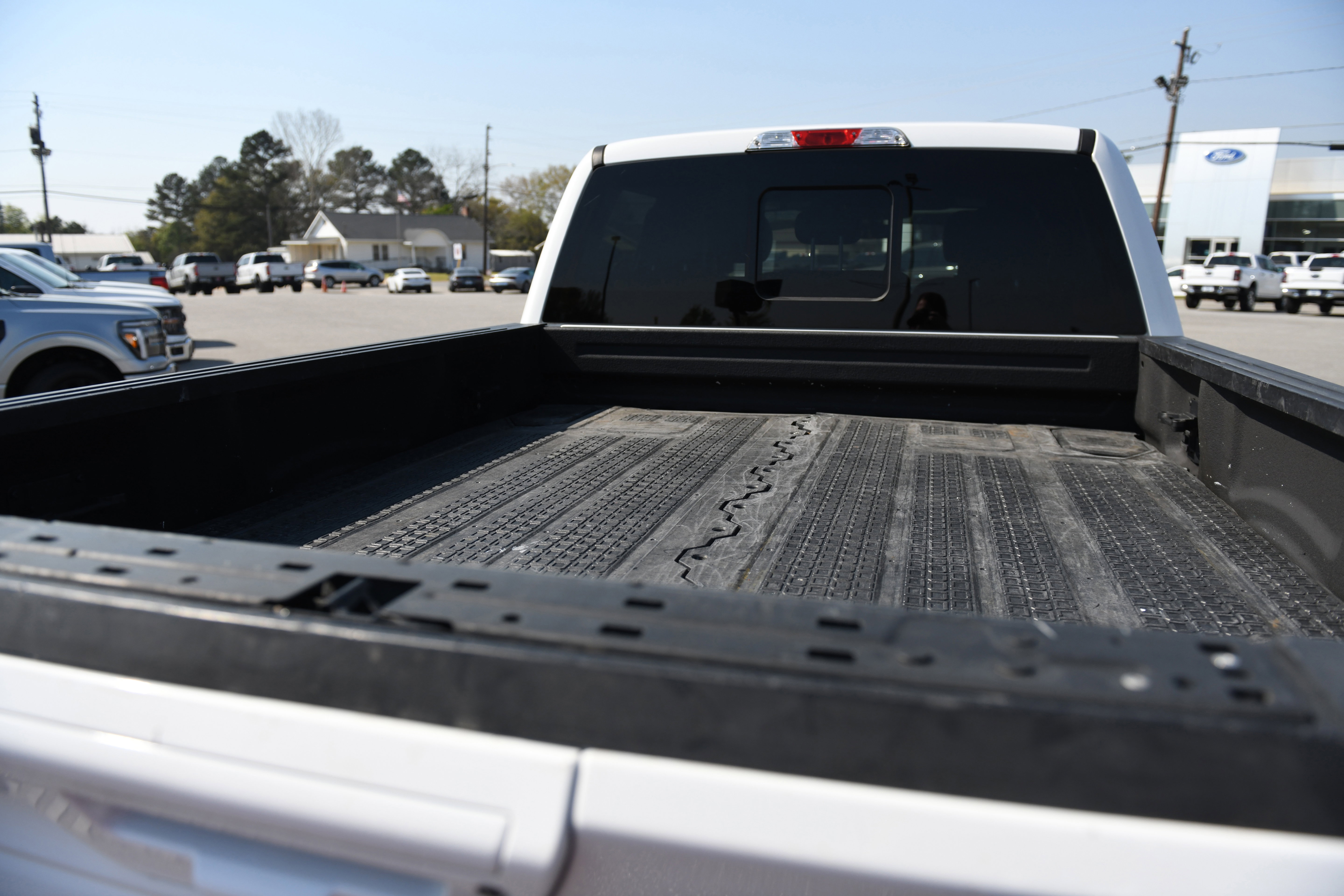 Used 2019 Ford F150 Lariat image 13