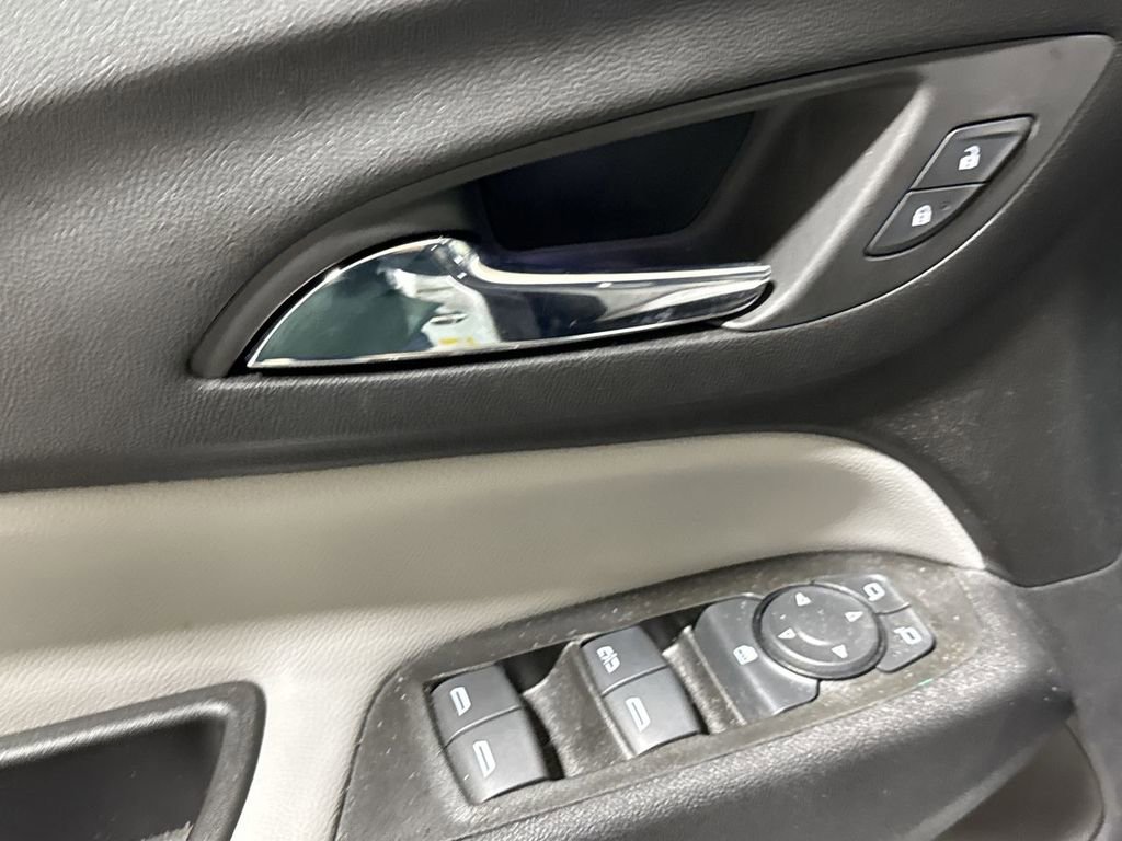 Used 2022 Chevrolet Equinox LS w/ LS Convenience Package image 20