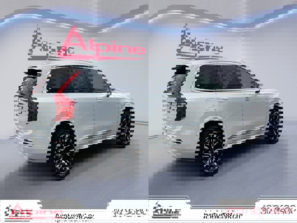 Used 2024 Volvo XC90 B5 Plus image 5