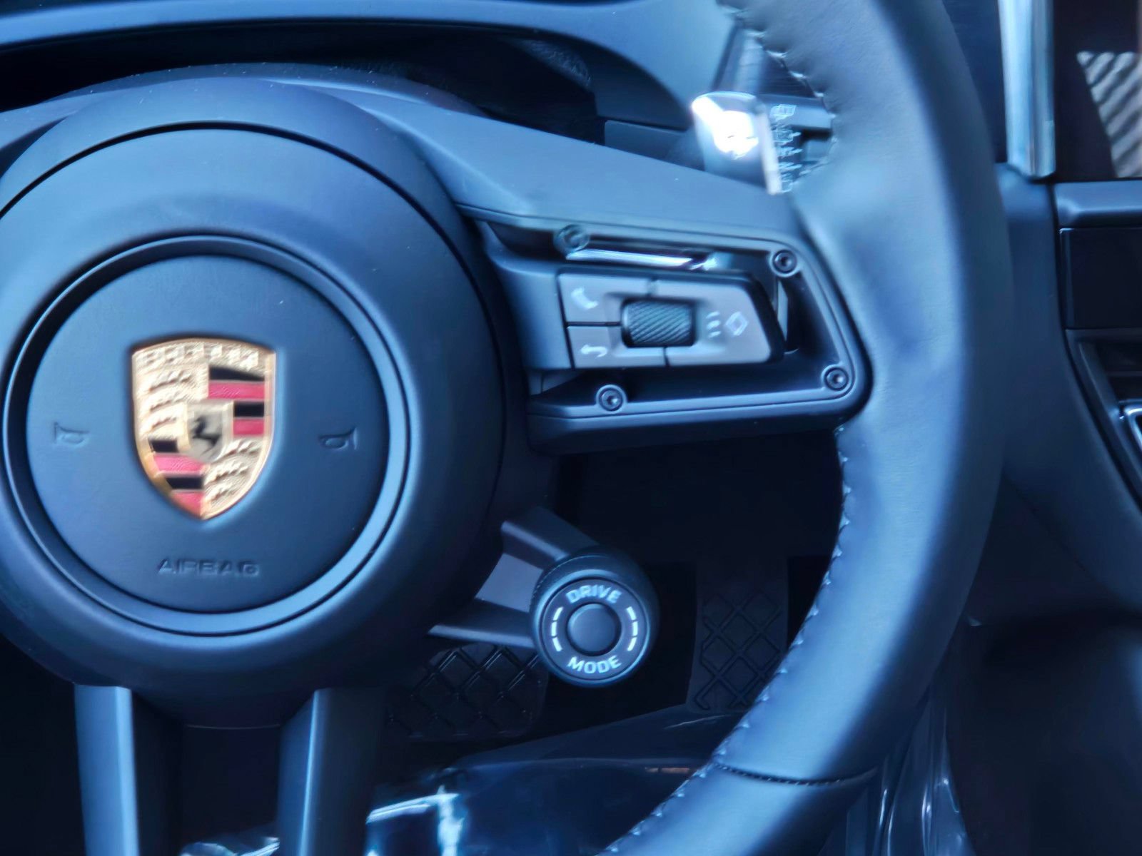 New 2026 Porsche Macan GTS AWD/4WD image 17