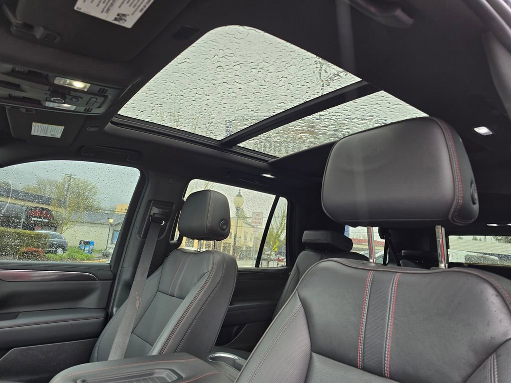 Used 2022 Chevrolet Tahoe RST w/ Luxury Package AWD/4WD image 24