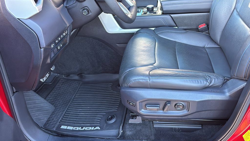 Used 2025 Toyota Sequoia Platinum w/ TRD Off-Road Package AWD/4WD image 27