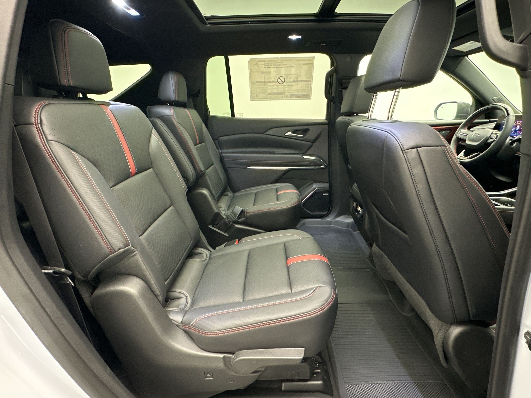 Certified 2026 Chevrolet Traverse RS AWD/4WD image 33