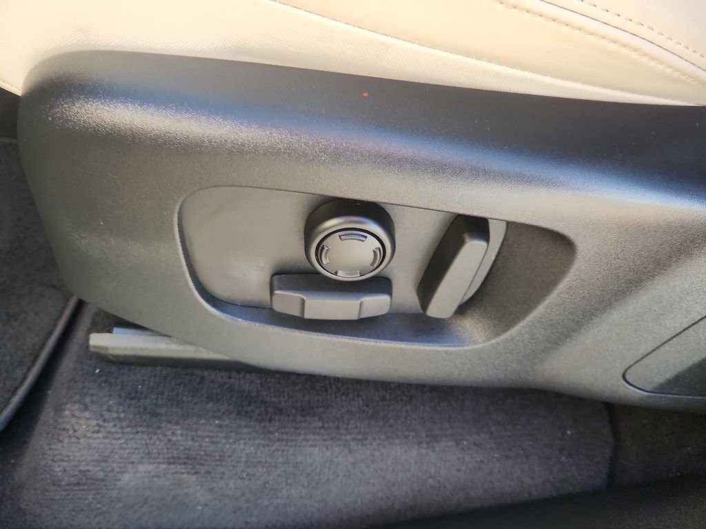 Used 2022 Land Rover Range Rover Sport HSE Silver Edition image 8