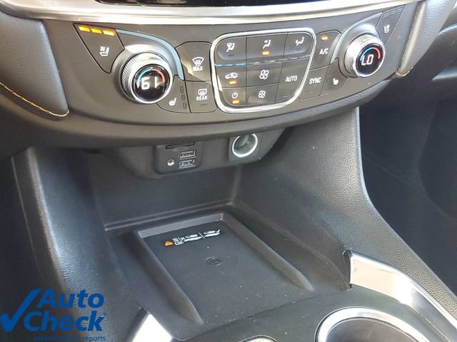 Used 2021 Chevrolet Traverse Premier w/ Redline Edition FWD image 28