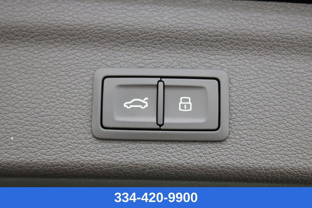 New 2025 Audi Q3 2.0T Premium image 31