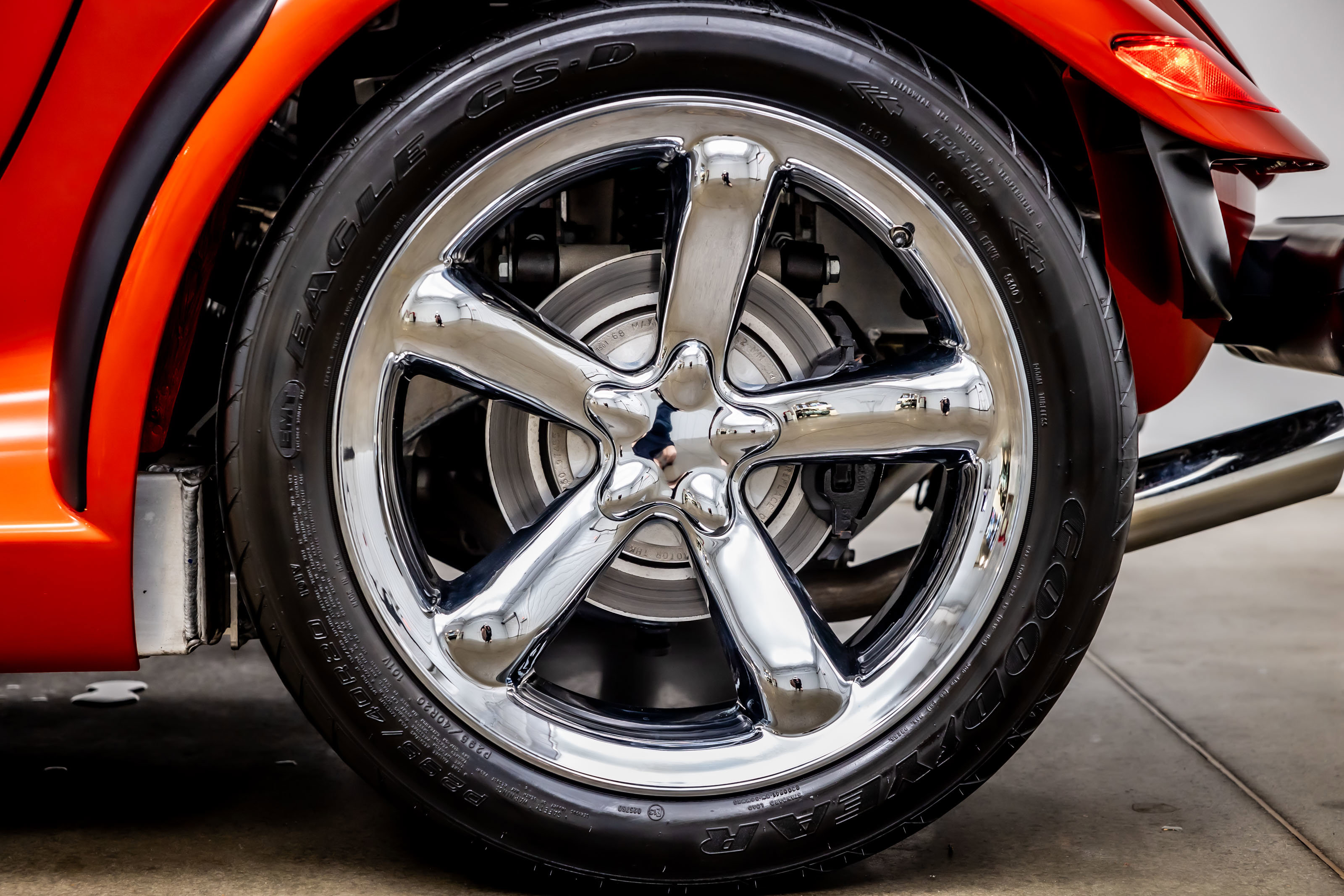 Used 2001 Chrysler Prowler image 32