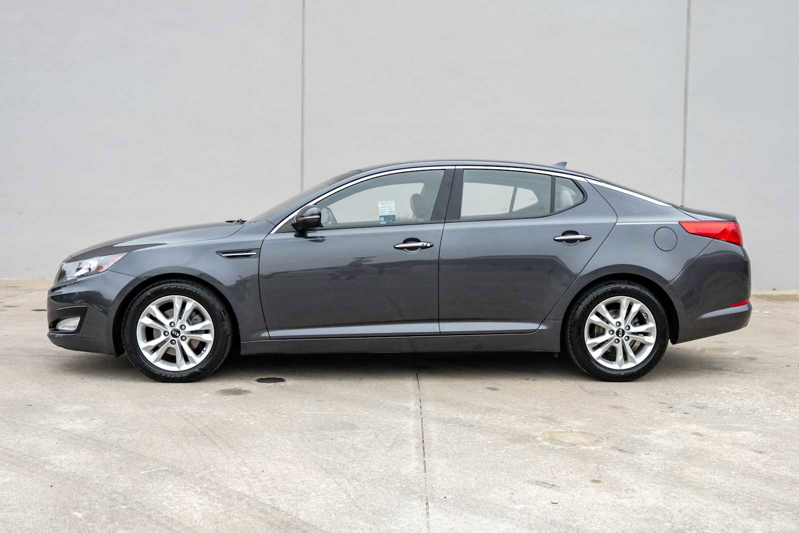 Used 2011 Kia Optima EX image 11