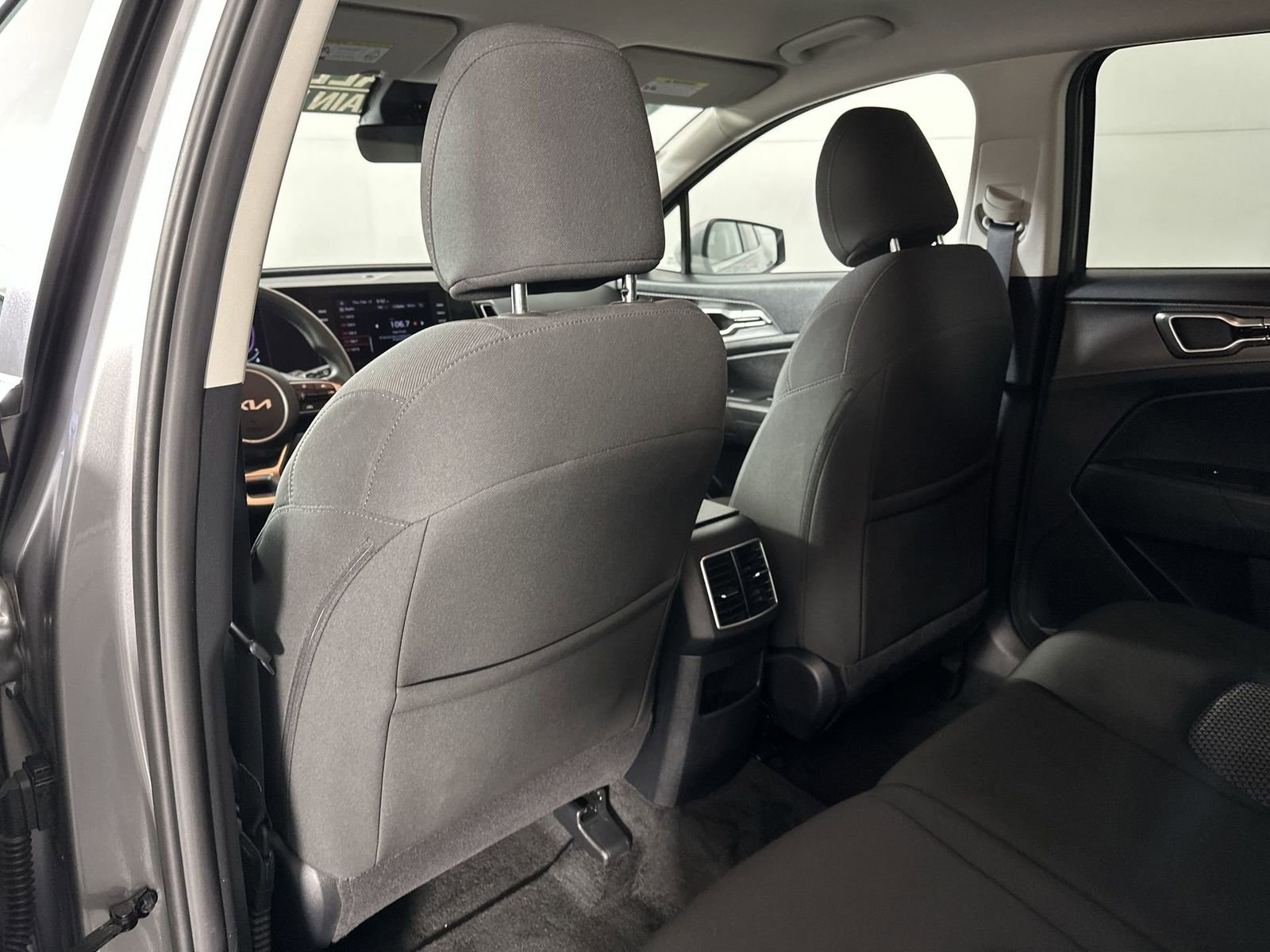 Used 2024 Kia Sportage LX image 24