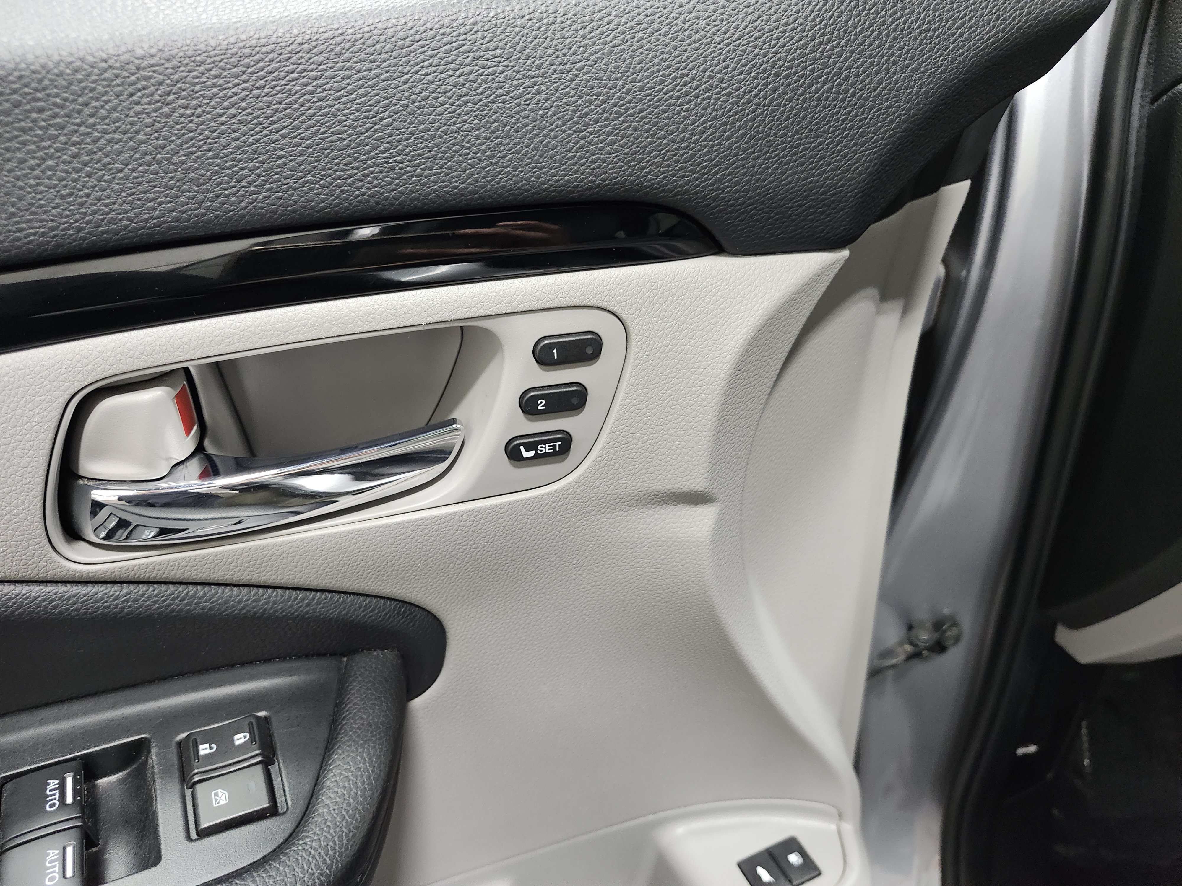 Used 2021 Honda Pilot Touring image 31