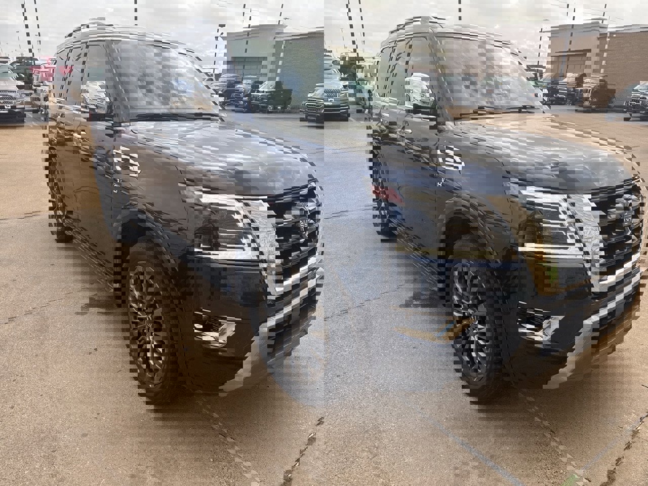 Used 2022 Nissan Armada Platinum w/ Captain's Chairs Package image 3