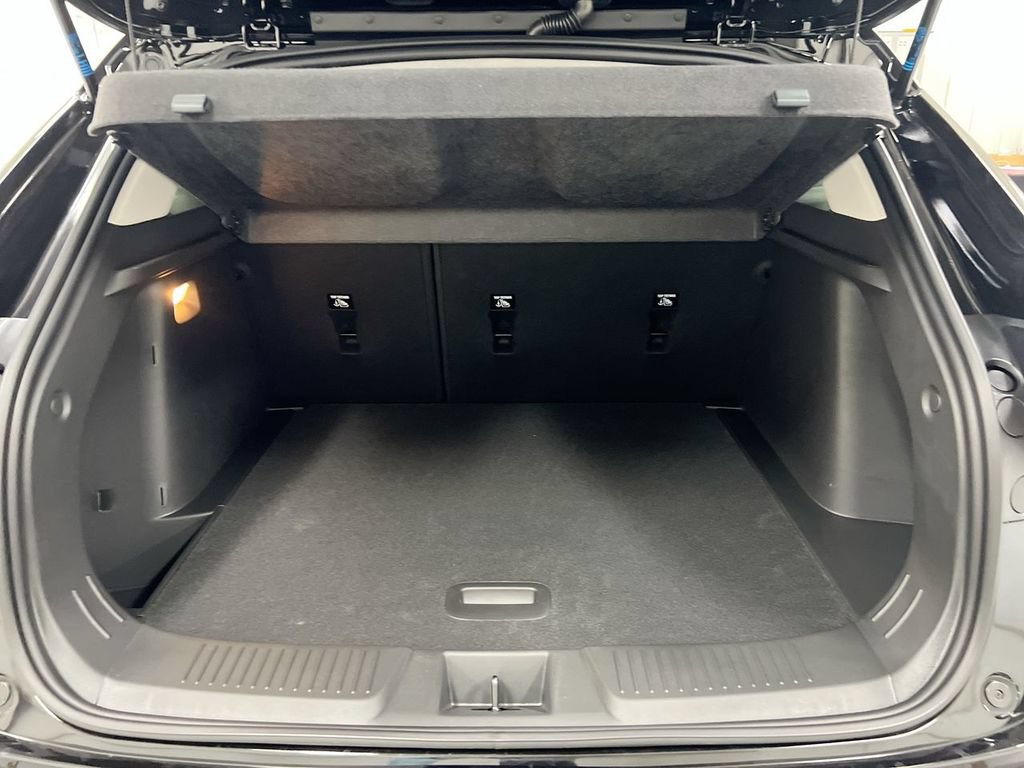 New 2026 Chevrolet Trax LT w/ LT Convenience Package FWD image 23
