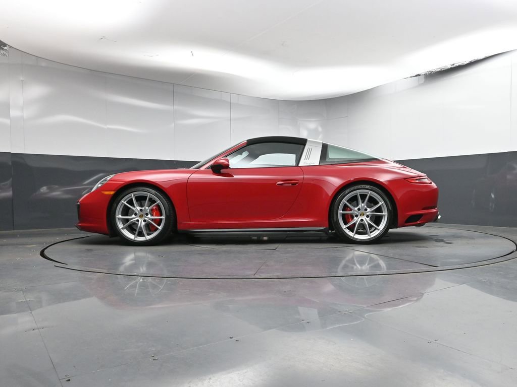 Certified 2019 Porsche 911 Targa 4S AWD/4WD image 33