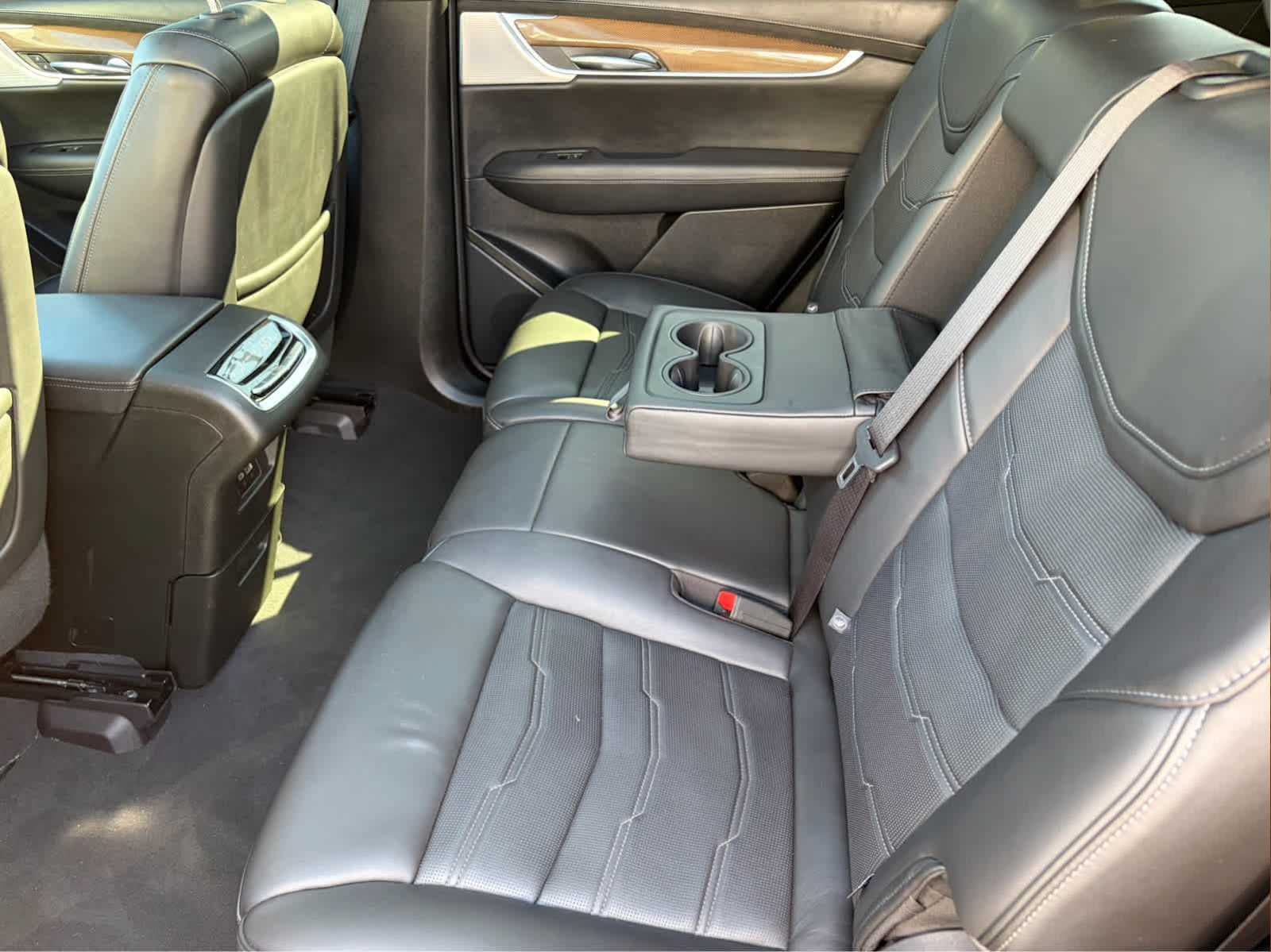 Used 2024 Cadillac XT6 Premium Luxury w/ Platinum Package AWD/4WD image 47