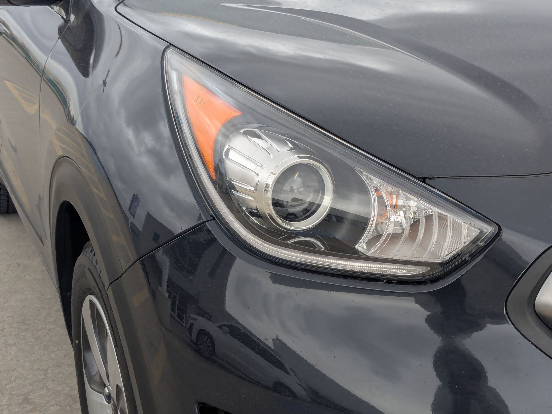 Used 2019 Kia Niro EX image 10