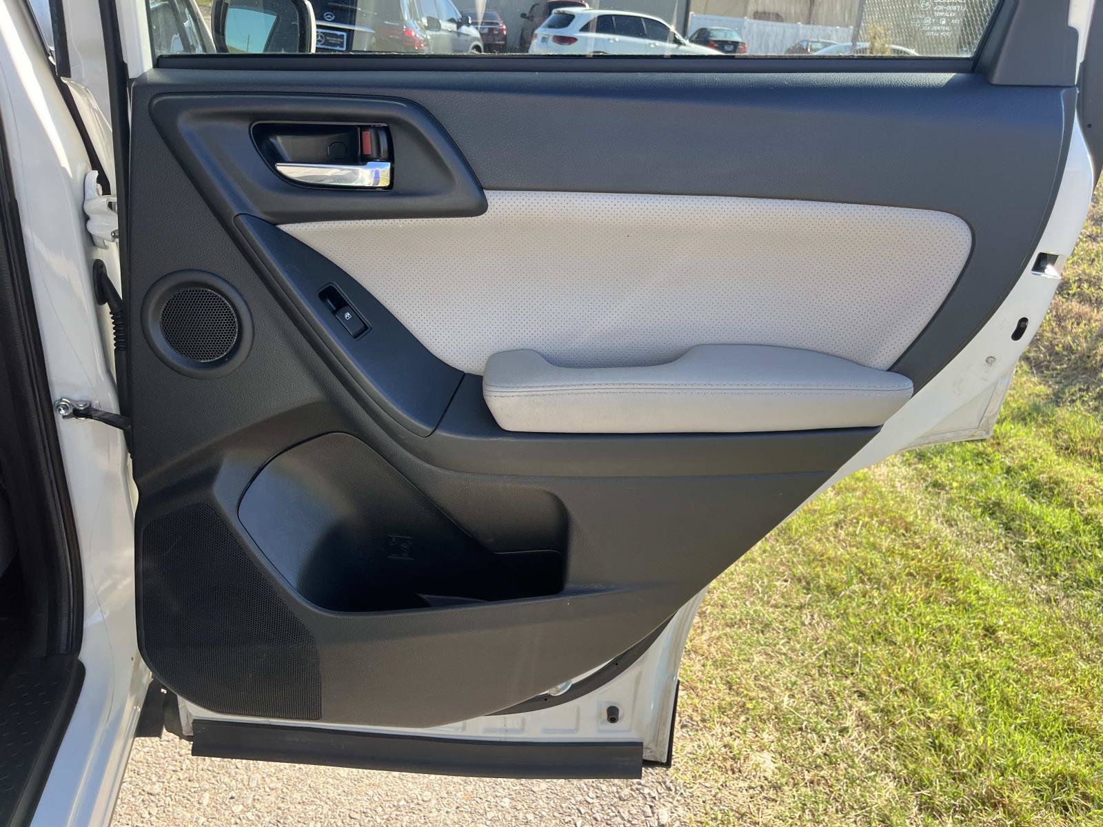 Used 2016 Subaru Forester 2.5i Limited AWD/4WD image 19