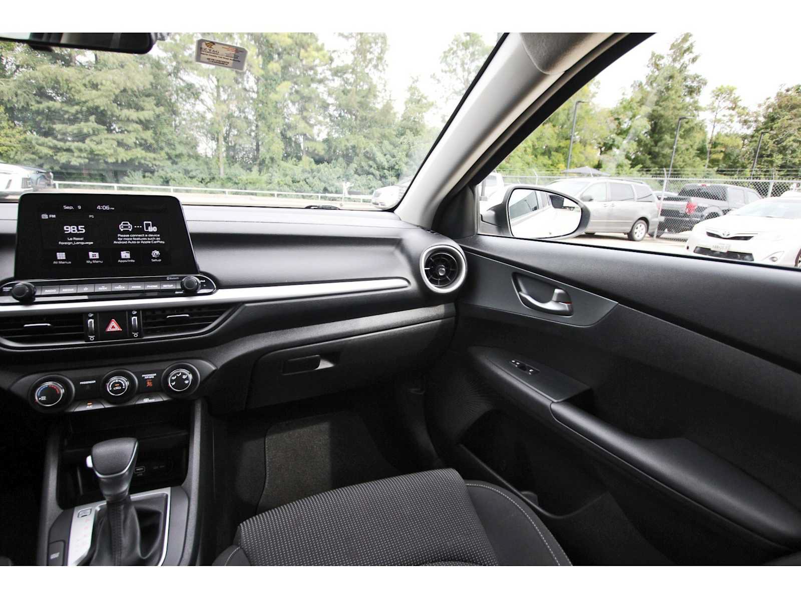 Used 2021 Kia Forte LXS FWD image 8