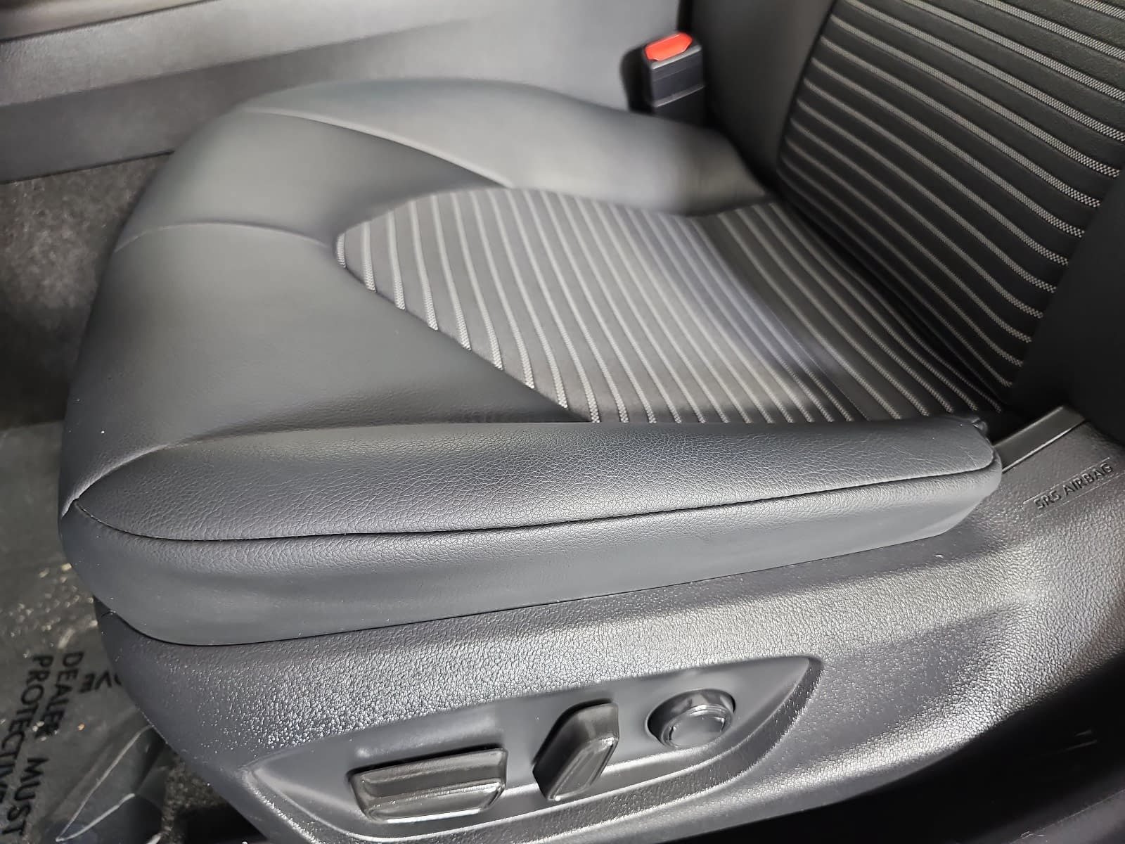 Used 2023 Toyota Camry SE FWD image 27
