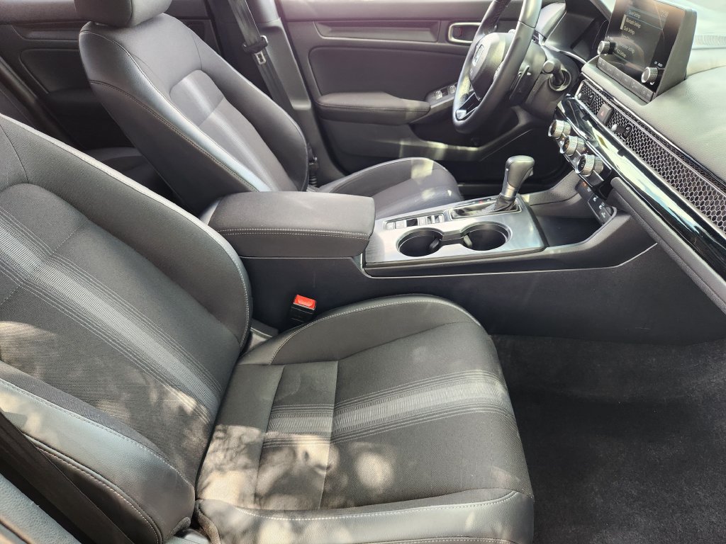 Used 2025 Honda Civic Sport image 9
