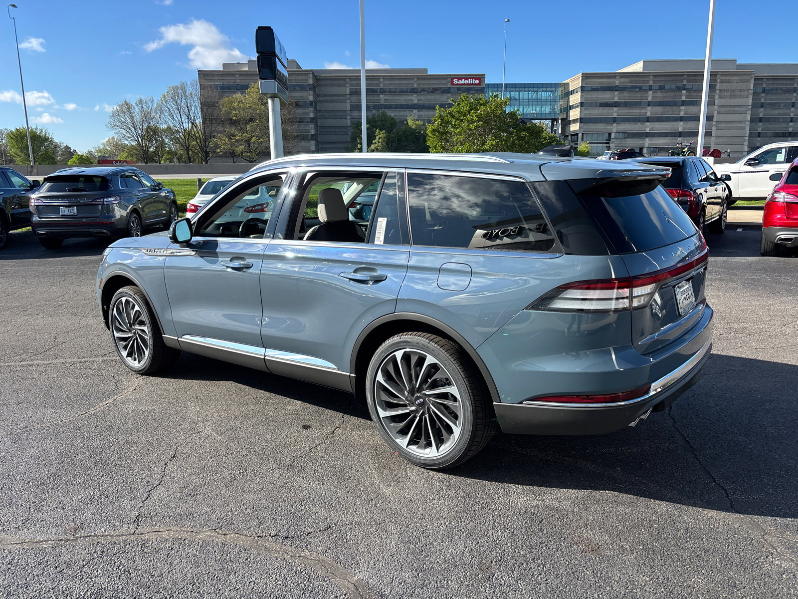 New 2026 Lincoln Aviator Reserve AWD/4WD image 5