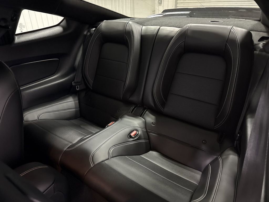 Used 2022 Ford Mustang Shelby GT500 w/ Technology Package RWD image 26